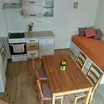 Pod Zamkem Apartment *